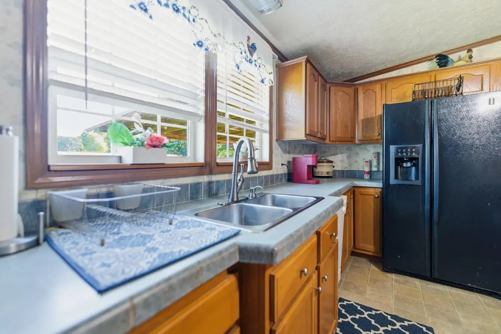 246 Briarwood Drive Burnside KY 42519