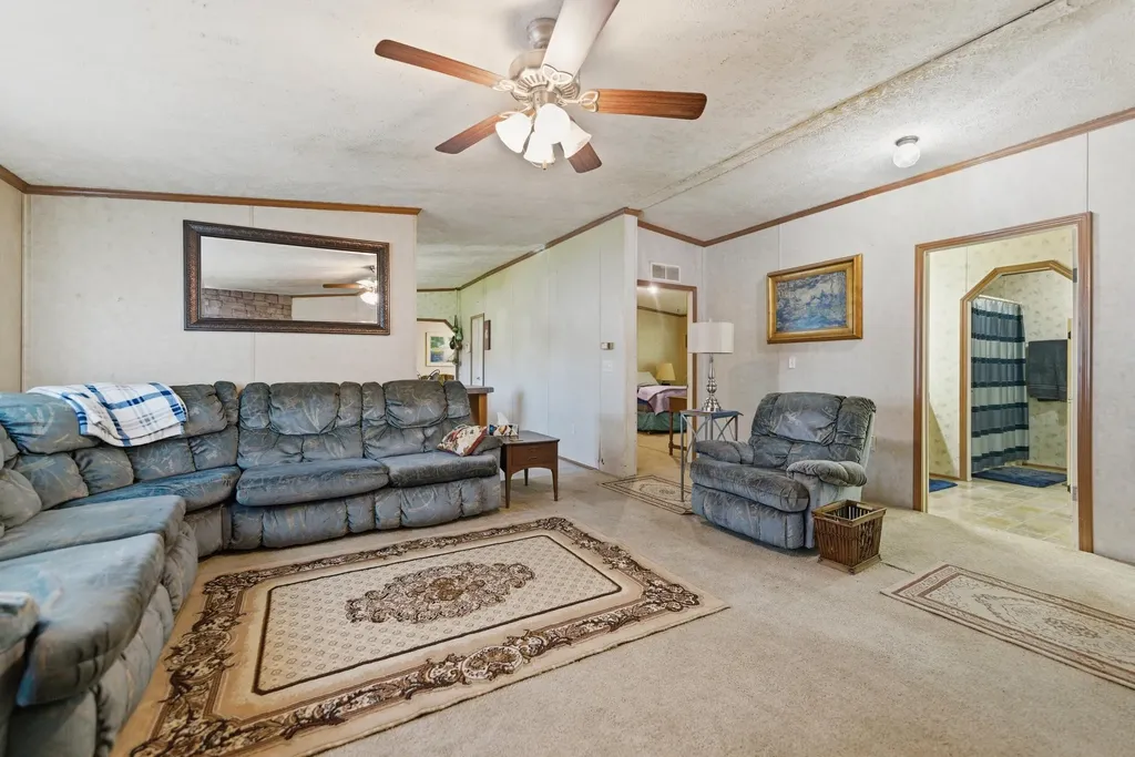 246 Briarwood Drive Burnside KY 42519