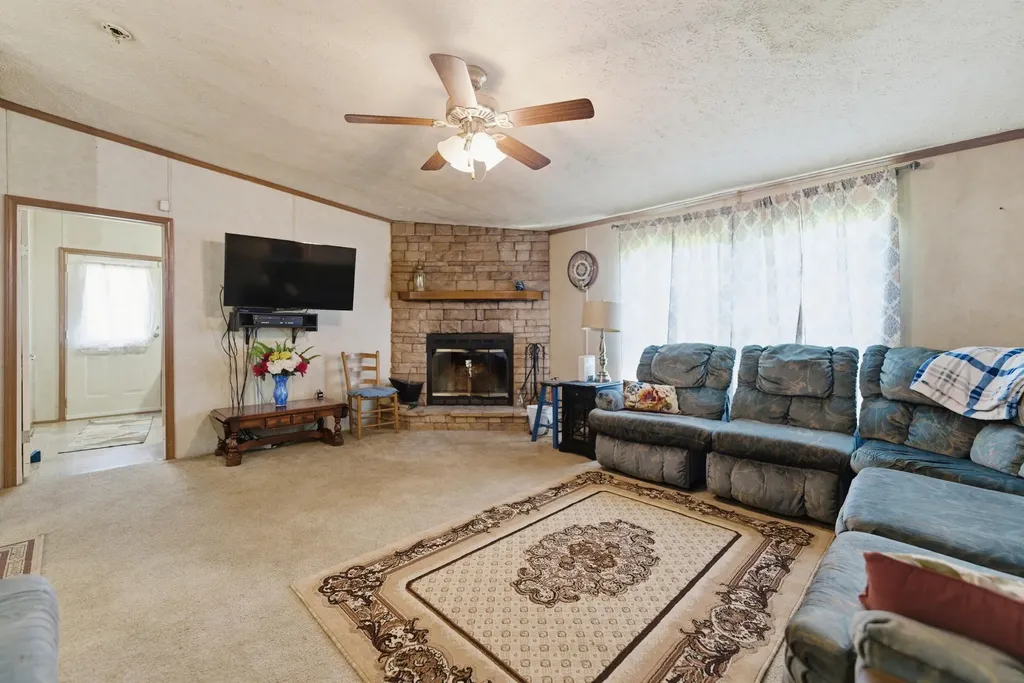 246 Briarwood Drive Burnside KY 42519