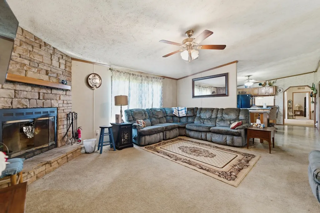 246 Briarwood Drive Burnside KY 42519