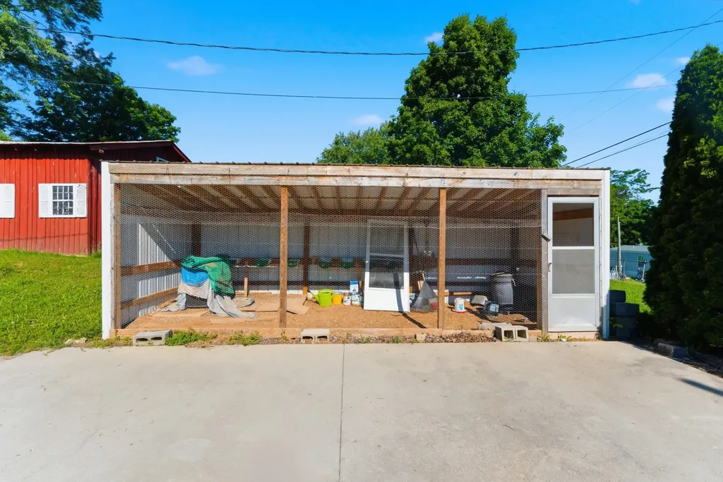 246 Briarwood Drive Burnside KY 42519