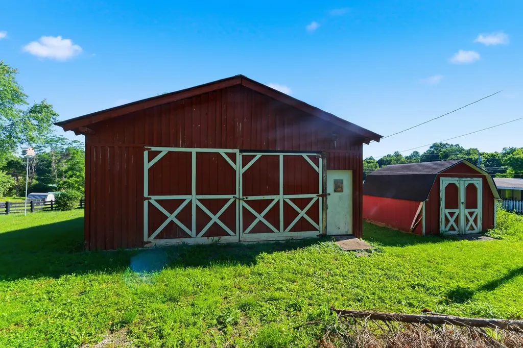 246 Briarwood Drive Burnside KY 42519