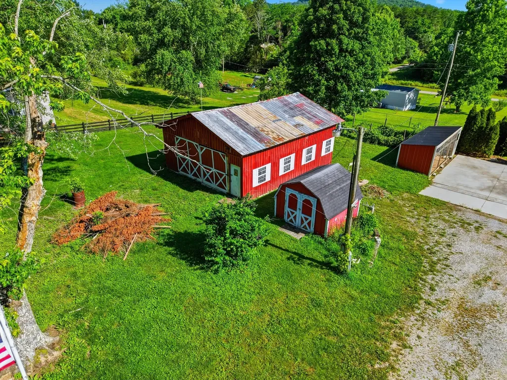 246 Briarwood Drive Burnside KY 42519