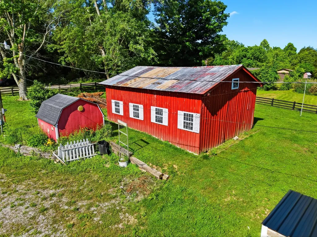 246 Briarwood Drive Burnside KY 42519