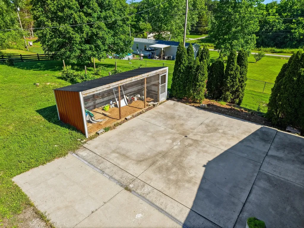 246 Briarwood Drive Burnside KY 42519
