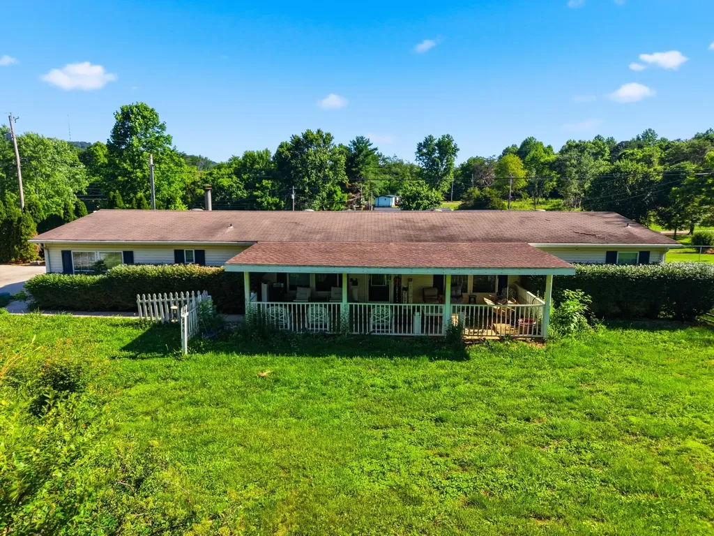 246 Briarwood Drive Burnside KY 42519