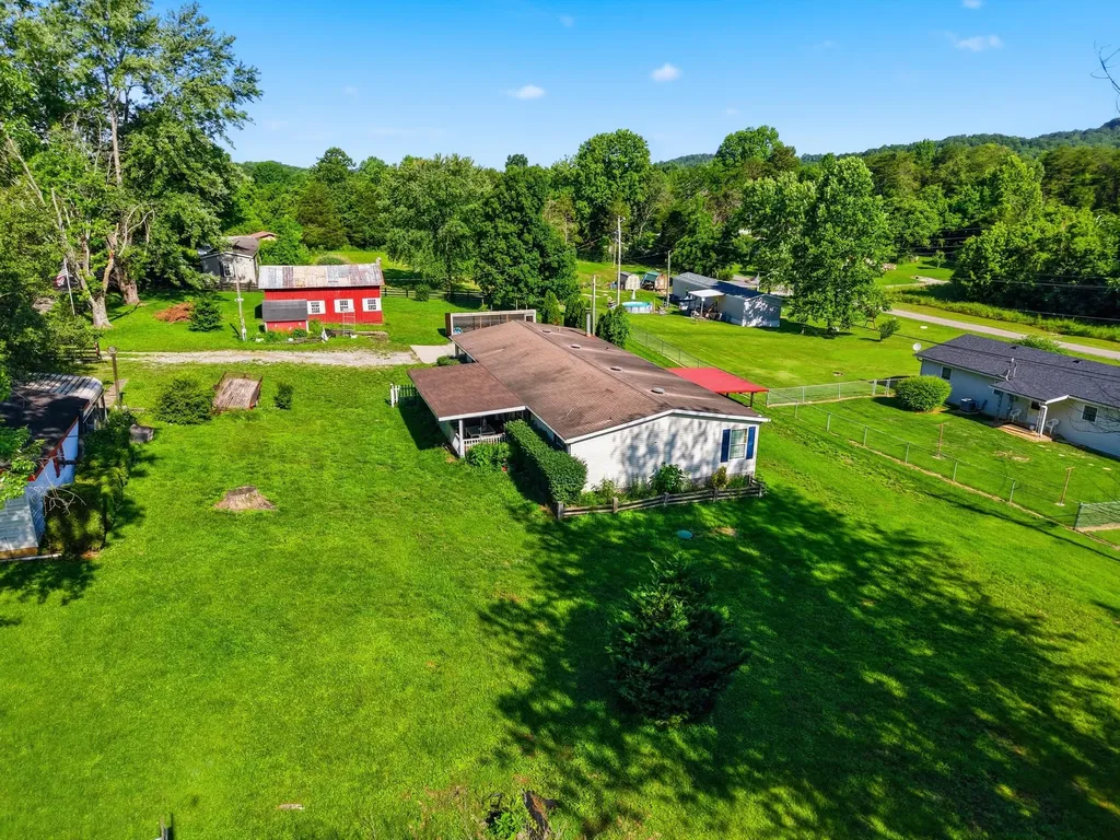 246 Briarwood Drive Burnside KY 42519