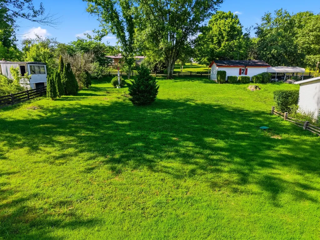 246 Briarwood Drive Burnside KY 42519