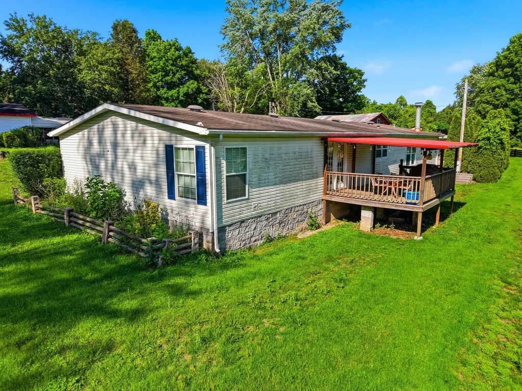 246 Briarwood Drive Burnside KY 42519