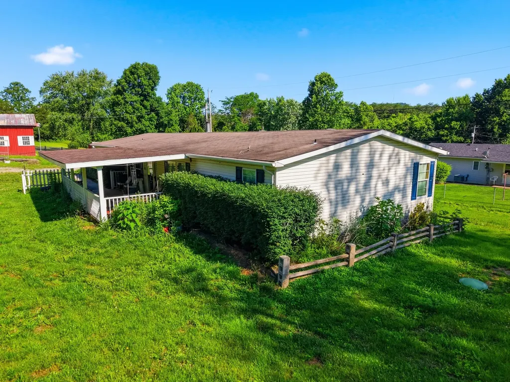 246 Briarwood Drive Burnside KY 42519