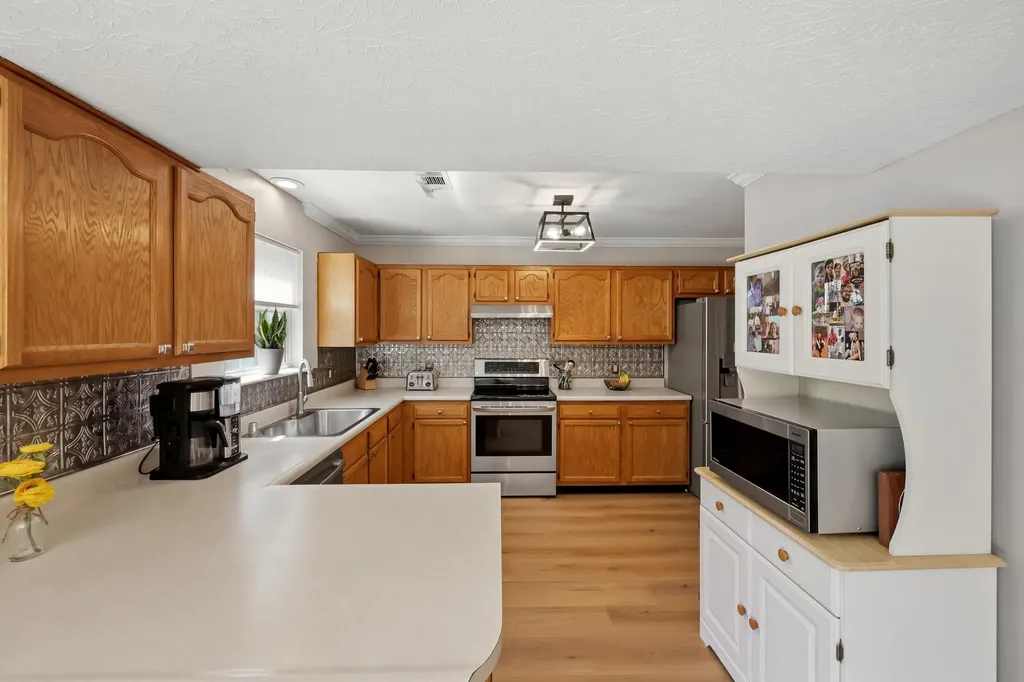 124 River Run Court Georgetown KY 40324