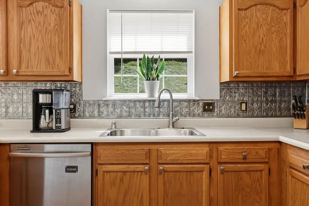 124 River Run Court Georgetown KY 40324