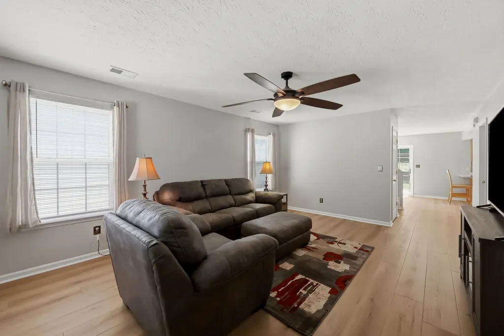 124 River Run Court Georgetown KY 40324