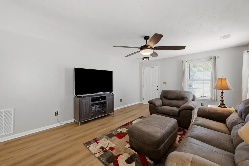 124 River Run Court Georgetown KY 40324