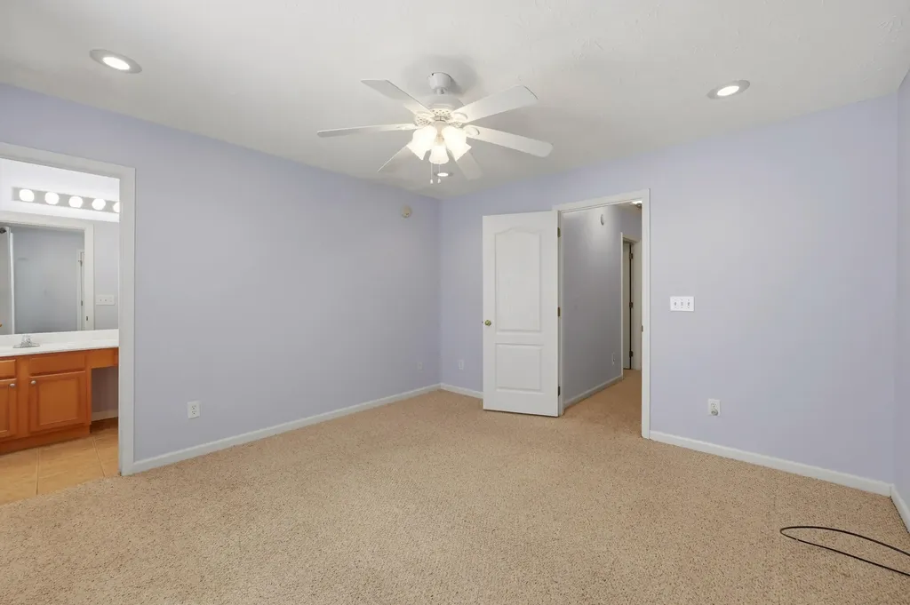 184 White Oak Trace Lexington KY 40511