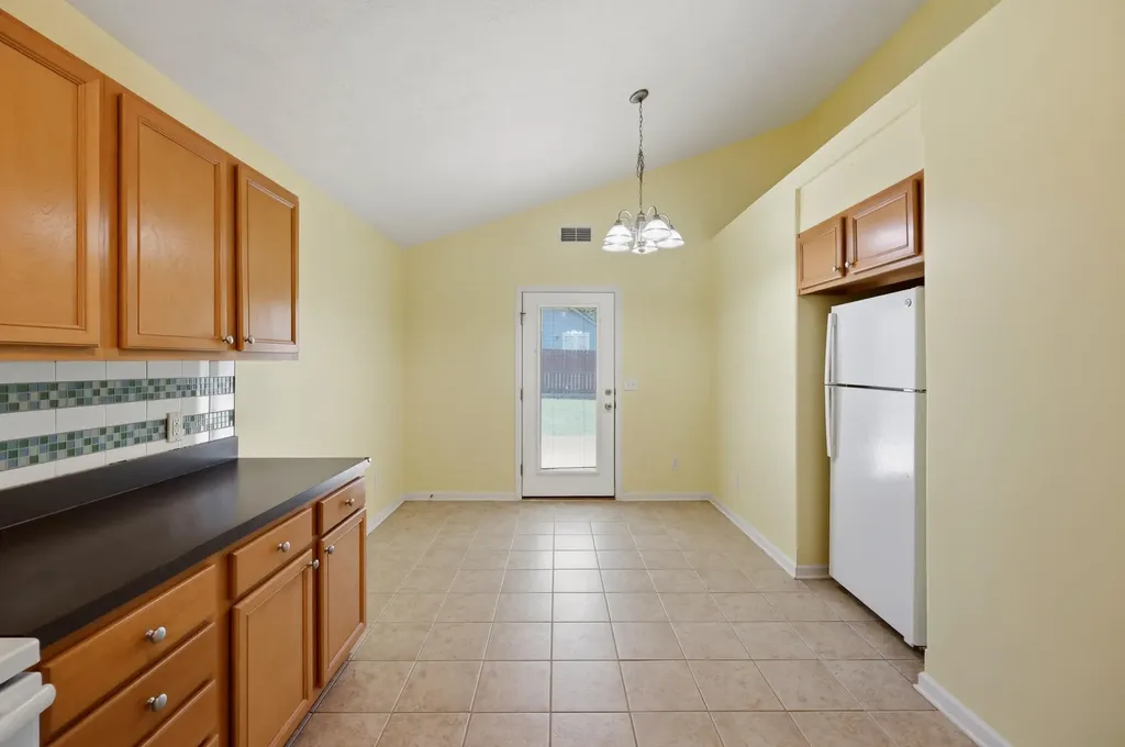 184 White Oak Trace Lexington KY 40511