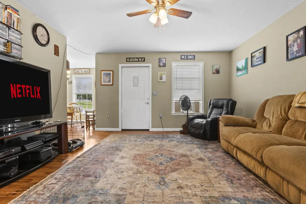 25 Winslow Clay City KY 40312