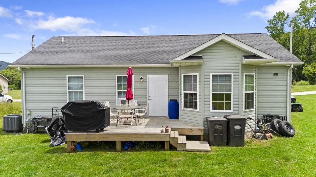 25 Winslow Clay City KY 40312