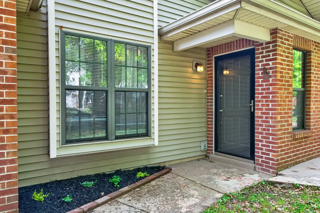216 Pleasant Pointe Drive Lexington KY 40517