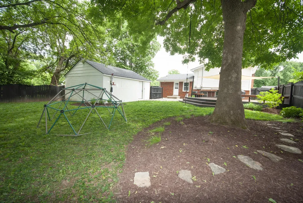 2183 Stephens Lane Lexington KY 40504