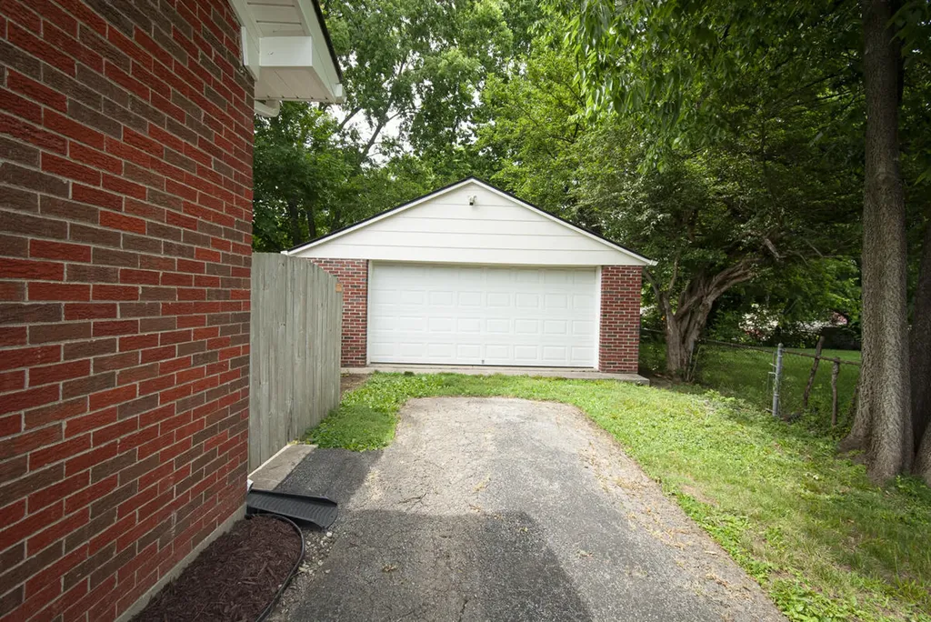 2183 Stephens Lane Lexington KY 40504