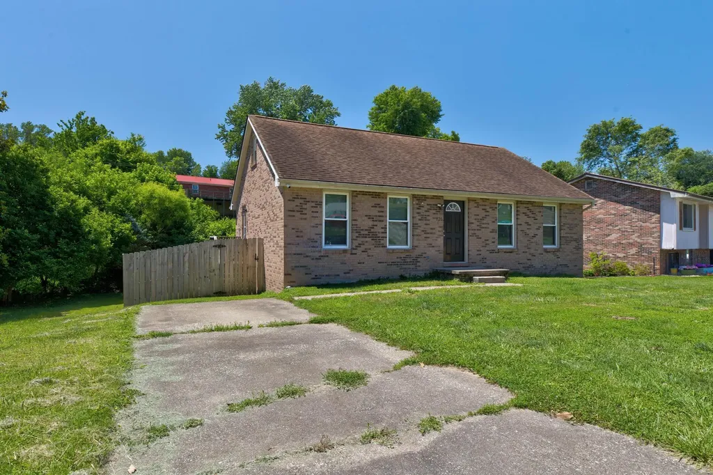 120 Tamarix Drive Mt Sterling KY 40353