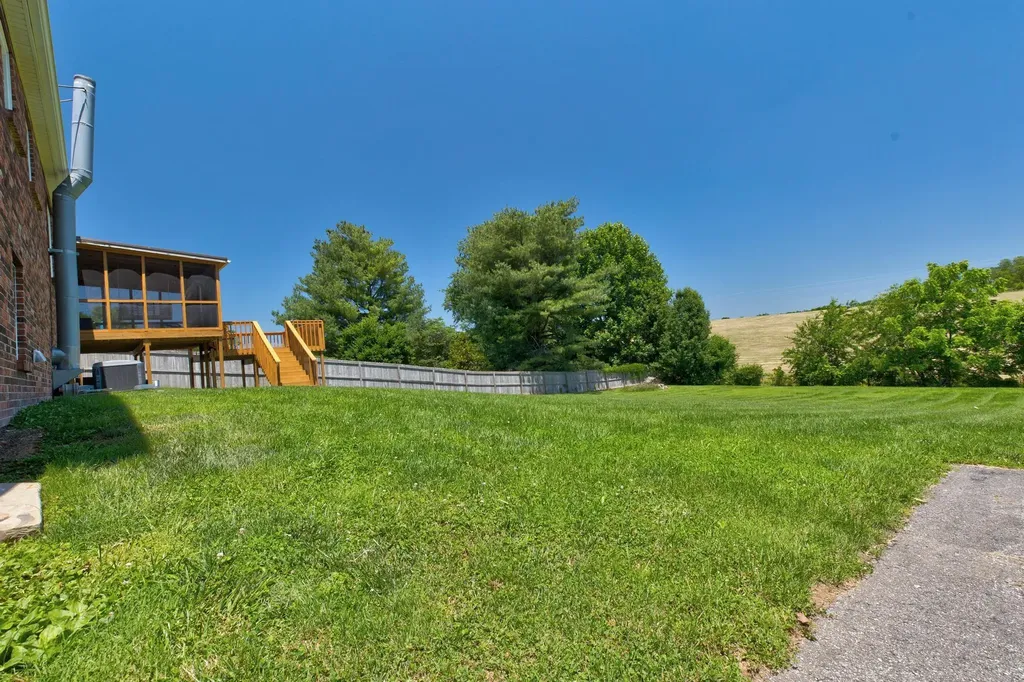 1207 Shadelawn Drive Mt Sterling KY 40353