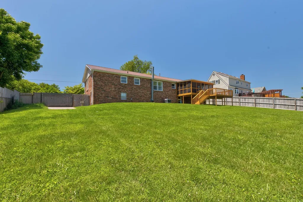 1207 Shadelawn Drive Mt Sterling KY 40353