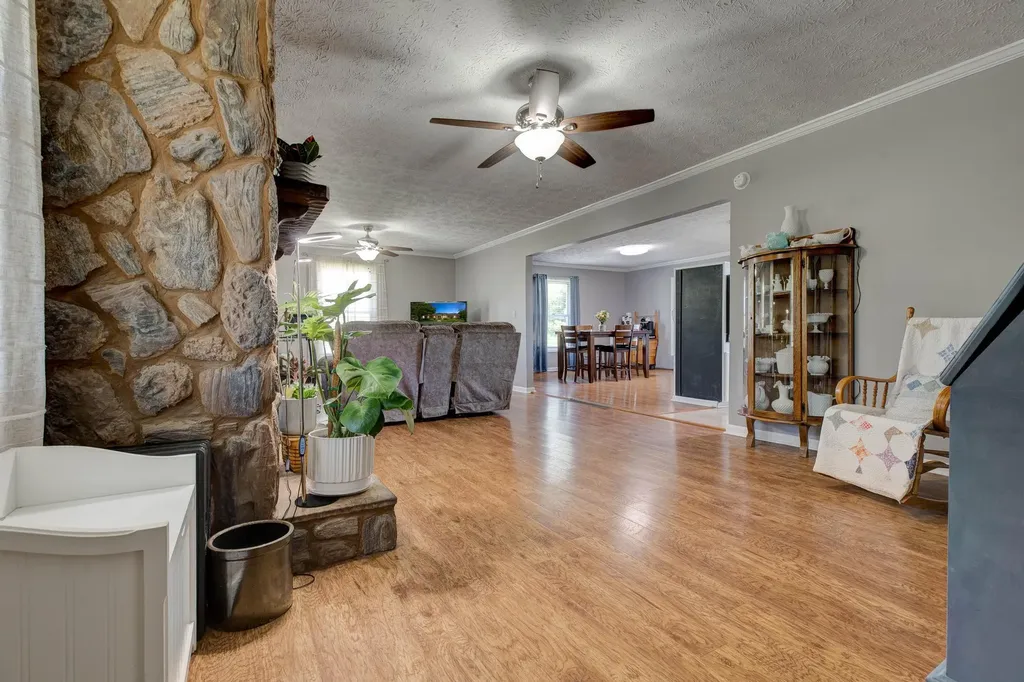 1207 Shadelawn Drive Mt Sterling KY 40353