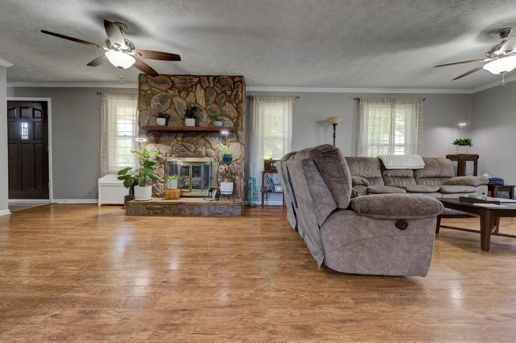 1207 Shadelawn Drive Mt Sterling KY 40353