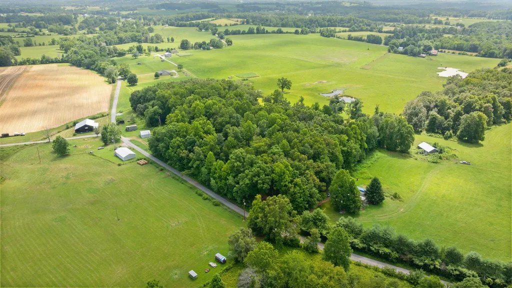 1545 Liberty Road Eubank KY 42567