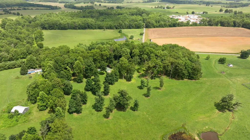 1545 Liberty Road Eubank KY 42567