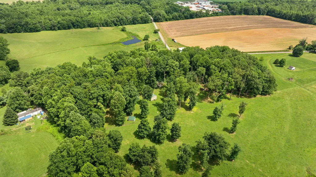 1545 Liberty Road Eubank KY 42567