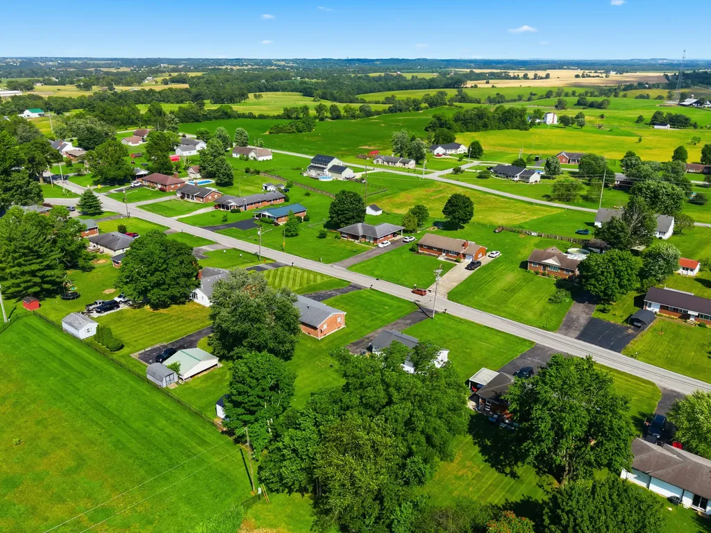 334 Pleasant Hill Drive Harrodsburg KY 40330