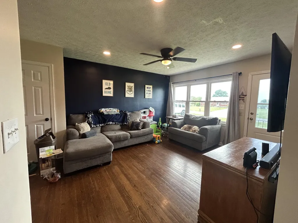 334 Pleasant Hill Drive Harrodsburg KY 40330