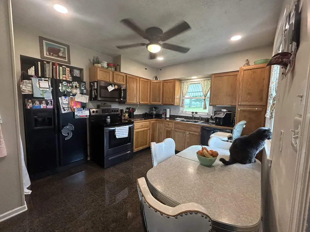 334 Pleasant Hill Drive Harrodsburg KY 40330