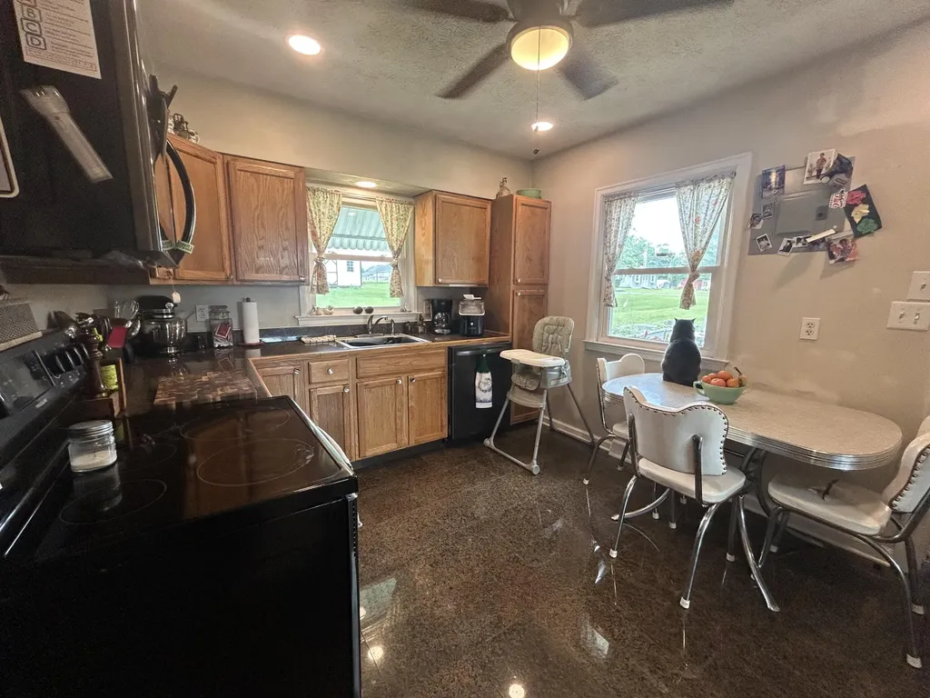 334 Pleasant Hill Drive Harrodsburg KY 40330