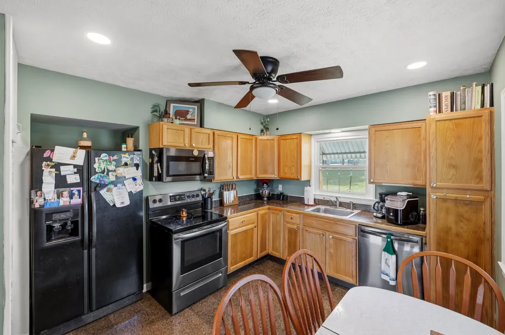 334 Pleasant Hill Drive Harrodsburg KY 40330