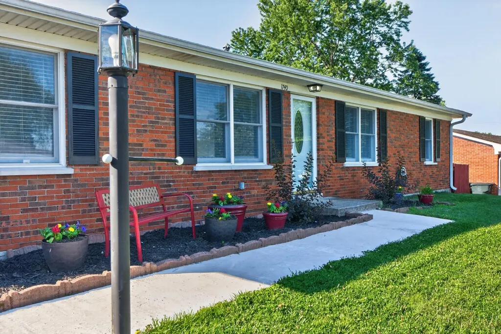 1740 Silver Lane Lexington KY 40505
