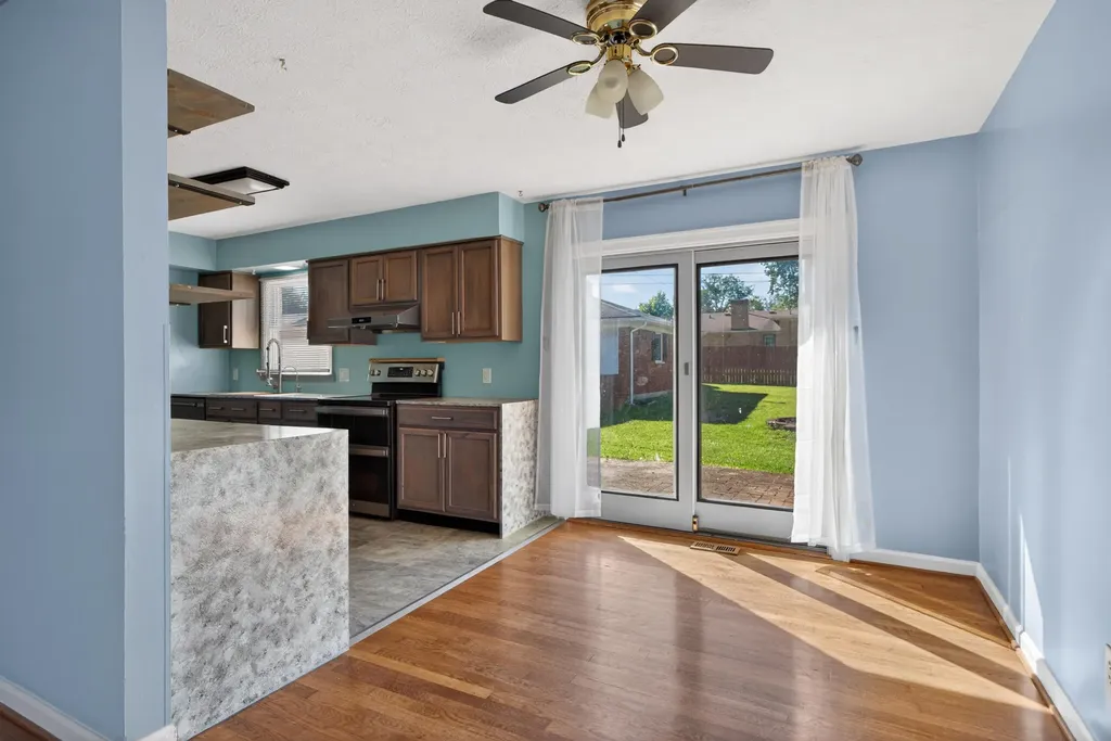 1740 Silver Lane Lexington KY 40505