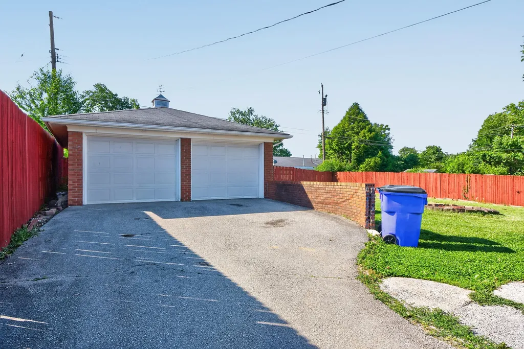 1740 Silver Lane Lexington KY 40505