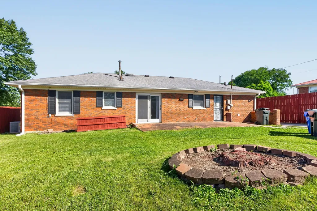 1740 Silver Lane Lexington KY 40505