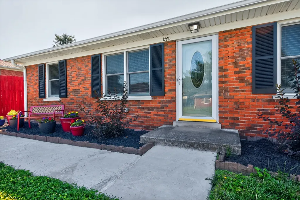 1740 Silver Lane Lexington KY 40505