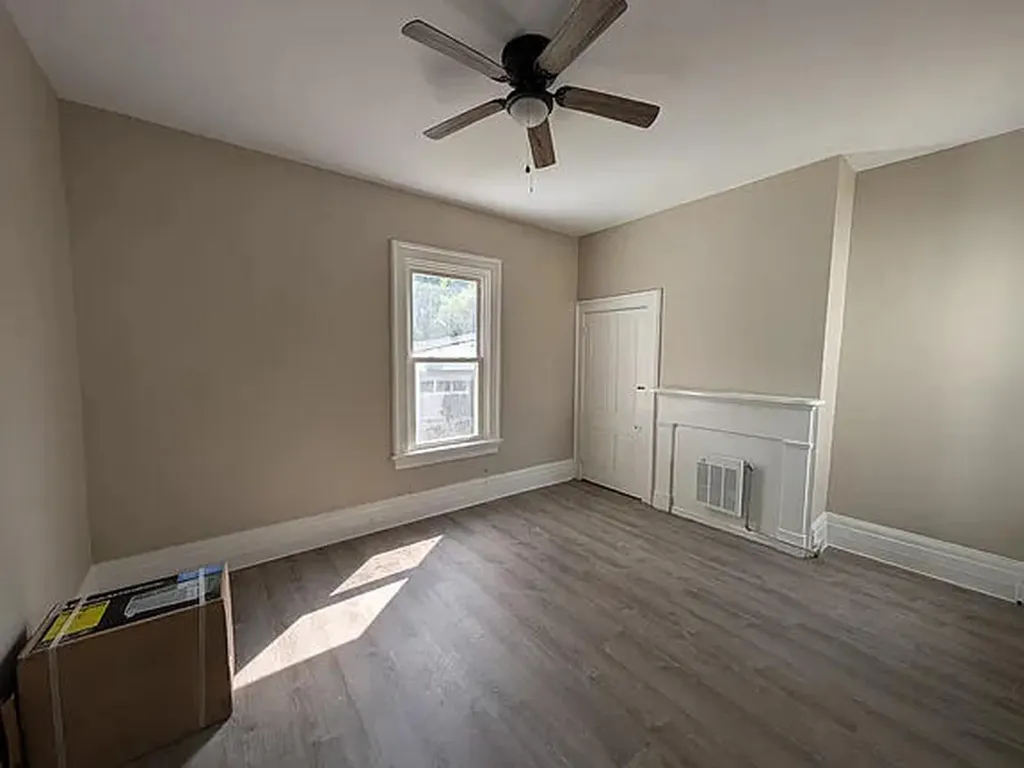 254 Mount Airy Avenue Paris KY 40361