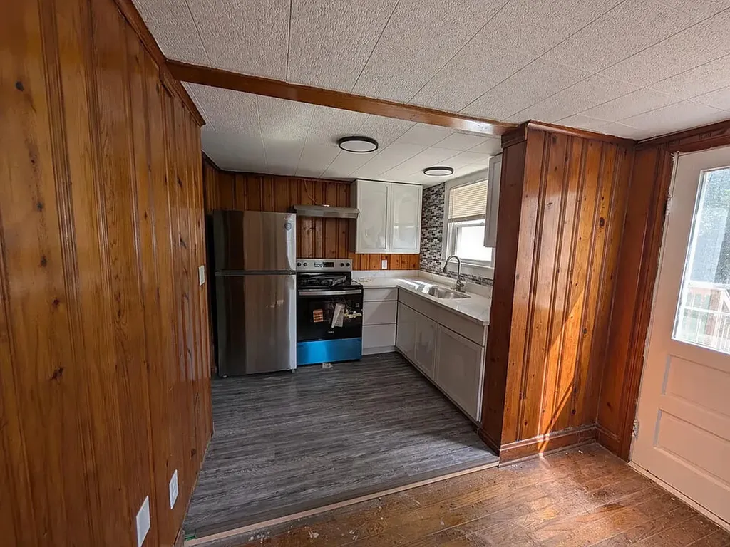 254 Mount Airy Avenue Paris KY 40361