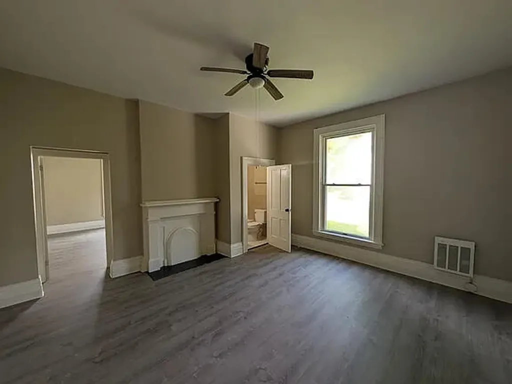 254 Mount Airy Avenue Paris KY 40361