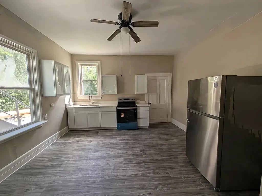 254 Mount Airy Avenue Paris KY 40361