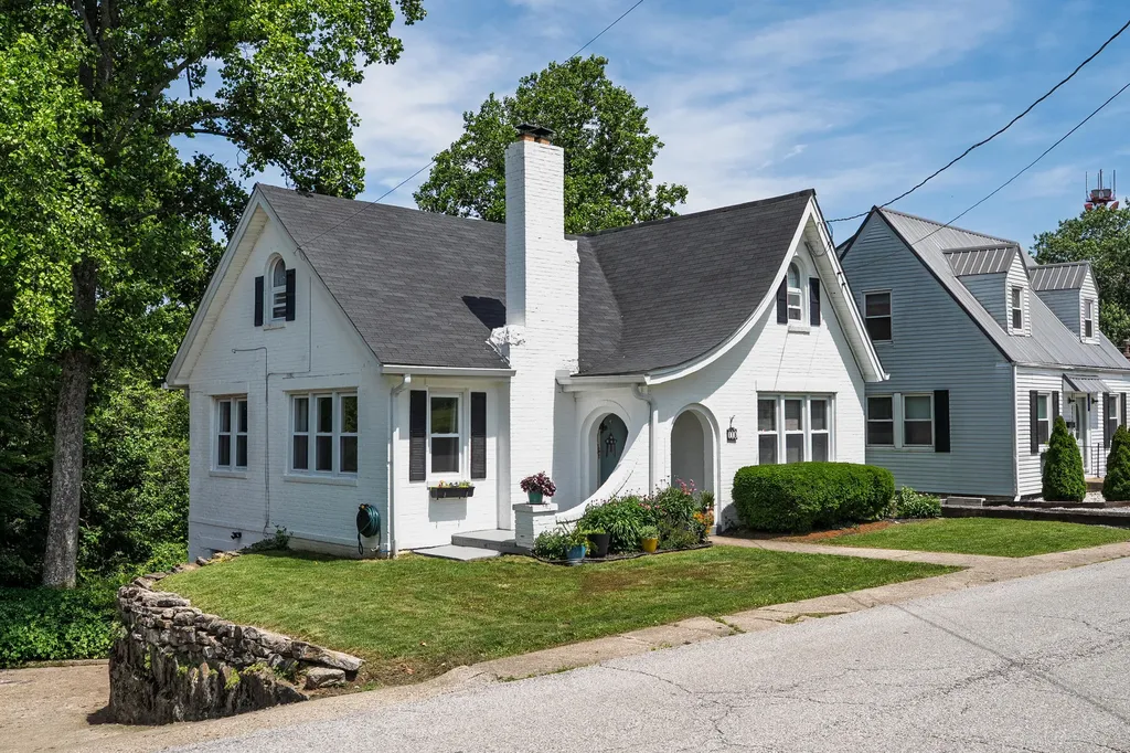 118 Cynthiana Street Williamstown KY 41097