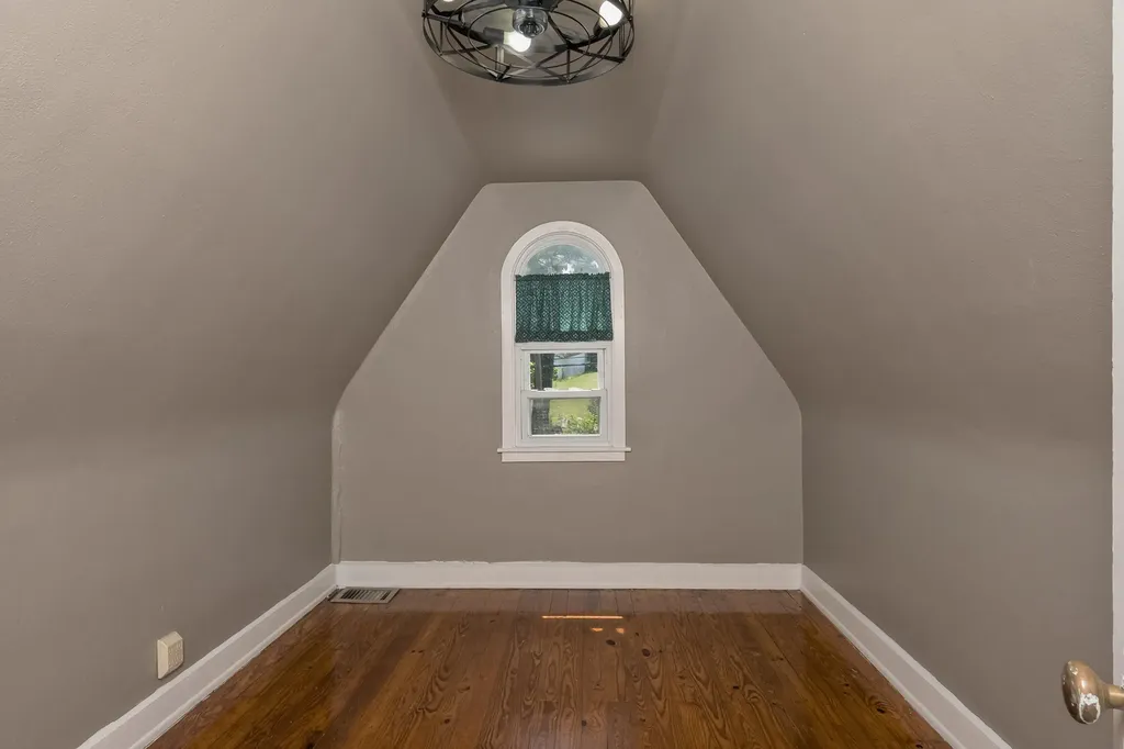 118 Cynthiana Street Williamstown KY 41097