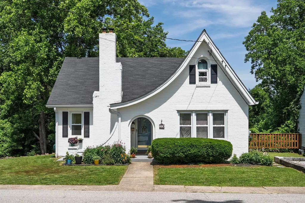 118 Cynthiana Street Williamstown KY 41097